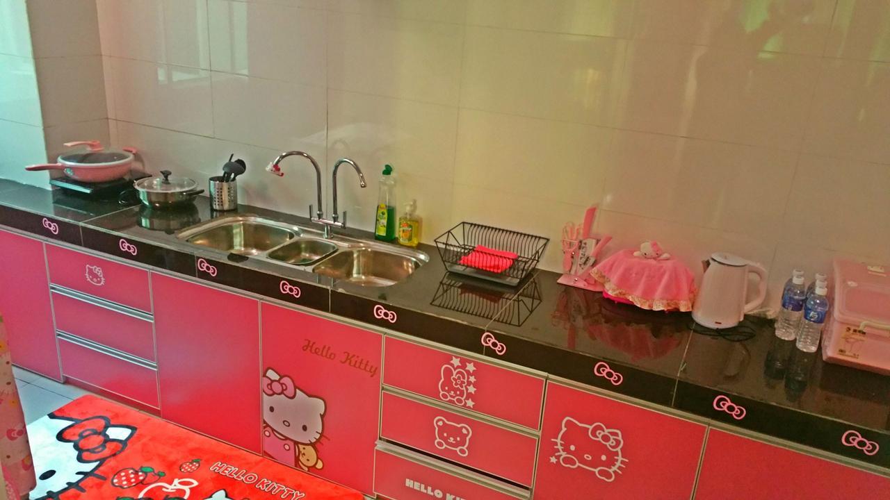Hello Kitty Signature Suite Sandakan Exterior photo